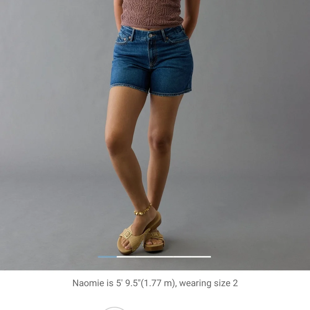 American Eagle Blue Denim Jeans (Curvy) - Picture 9 of 9